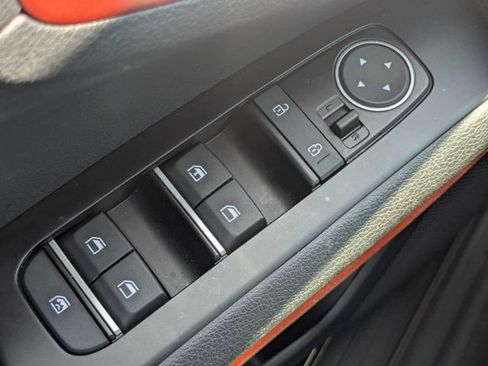 Used 2024 Kia Soul GT-Line w/ GT-Line Technology Package FWD image 22