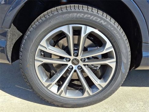 New 2026 Audi Q7 2.0T Premium image 5