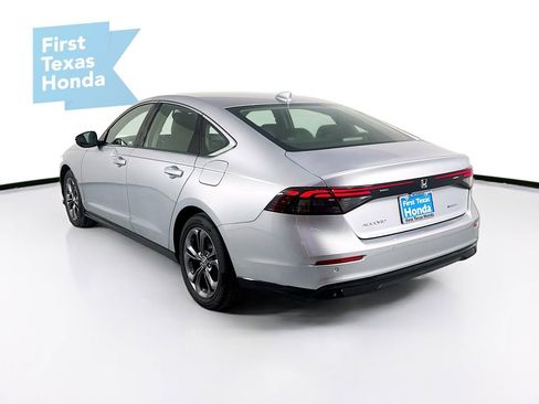 Certified 2025 Honda Accord EX-L image 5
