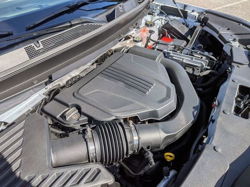 New 2026 Chevrolet Traverse RS AWD/4WD image 13