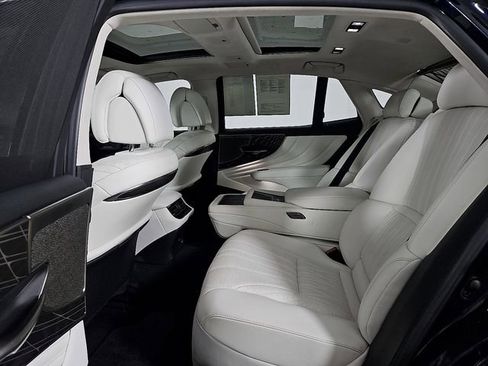 Used 2021 Lexus LS 500 AWD image 11