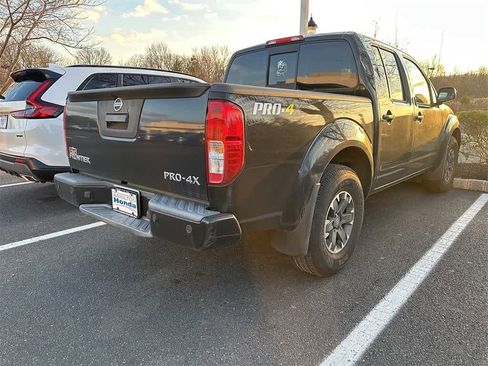 Used 2016 Nissan Frontier PRO-4X image 4