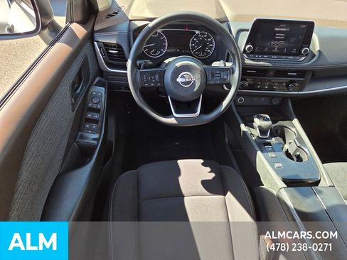 Used 2023 Nissan Rogue S image 7