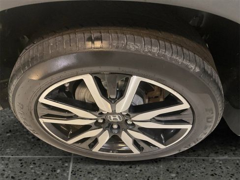 Used 2022 Honda Pilot Touring image 13