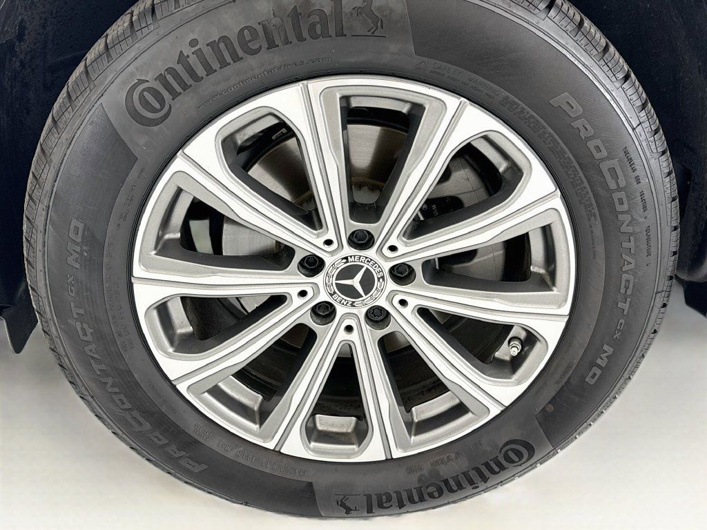 Used 2026 Mercedes-Benz GLC 300 image 28