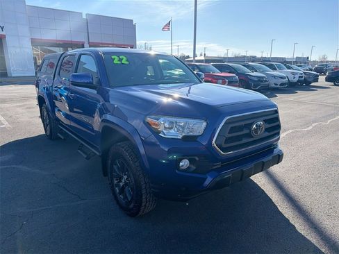 Used 2022 Toyota Tacoma SR5 image 2