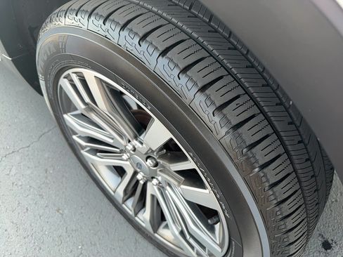 Used 2016 Ford Explorer Platinum AWD/4WD image 7