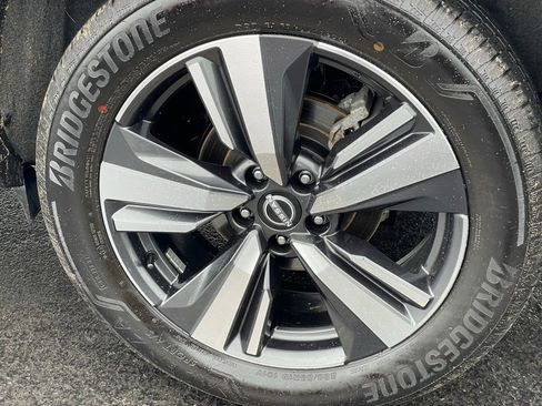 Used 2022 Nissan Rogue SL w/ SL Premium Package image 33