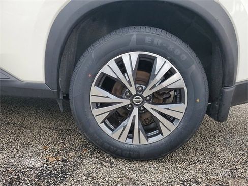 Certified 2021 Nissan Rogue SV image 27