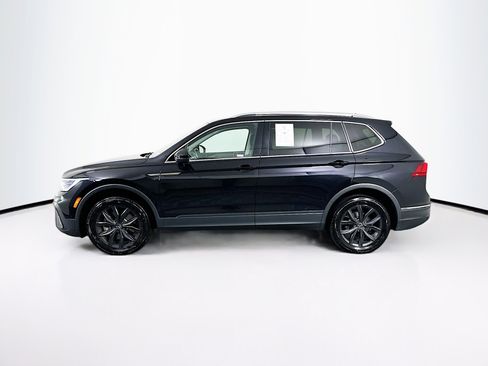 Used 2024 Volkswagen Tiguan SE image 4