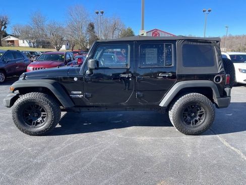 Used 2013 Jeep Wrangler Unlimited Sport image 5
