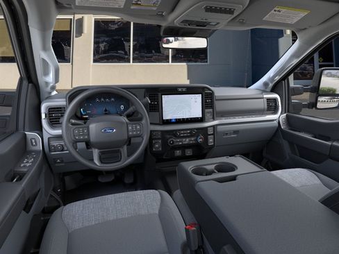 New 2026 Ford F250 XLT w/ XLT Premium Package AWD/4WD image 31