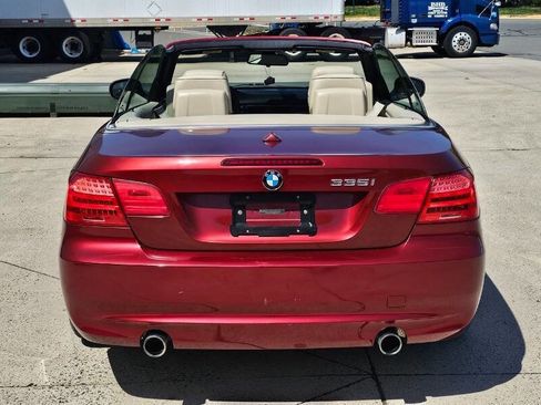 Used 2011 BMW 335i Convertible image 5