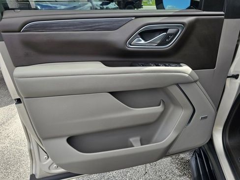 Certified 2022 GMC Yukon SLT w/ SLT Premium Package image 18