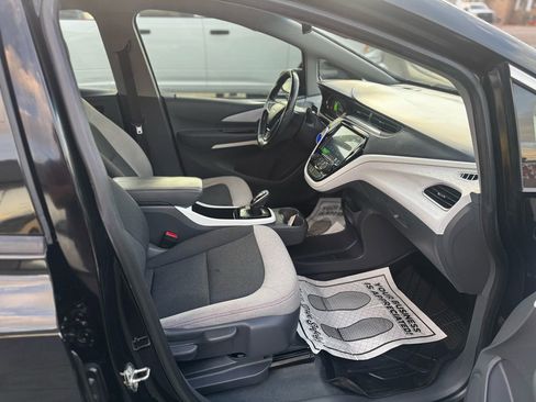 Used 2019 Chevrolet Bolt LT image 8