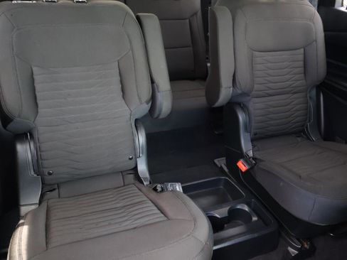 Used 2021 Ford Explorer XLT image 18