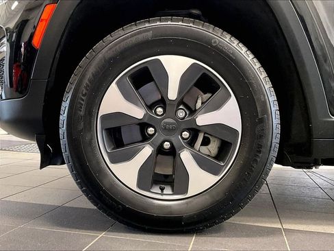 Used 2024 Jeep Grand Cherokee Limited 4xe AWD/4WD image 7