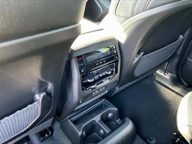 New 2026 Jeep Grand Cherokee L Limited AWD/4WD image 16