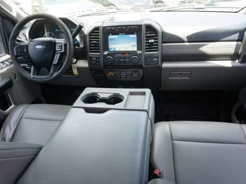 Used 2017 Ford F350 XL w/ Power Equipment Group AWD/4WD image 6