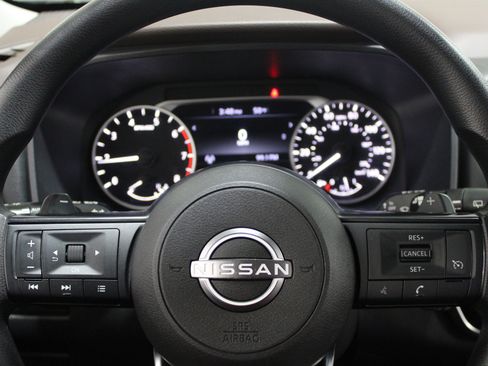 Used 2022 Nissan Rogue S AWD/4WD image 7