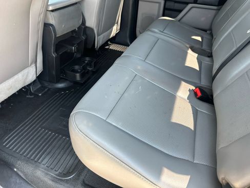 Used 2020 Ford F250 XL w/ Power Equipment Group RWD image 32