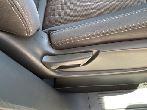 Used 2021 Nissan Titan SV w/ Accessory Utility Package image 22