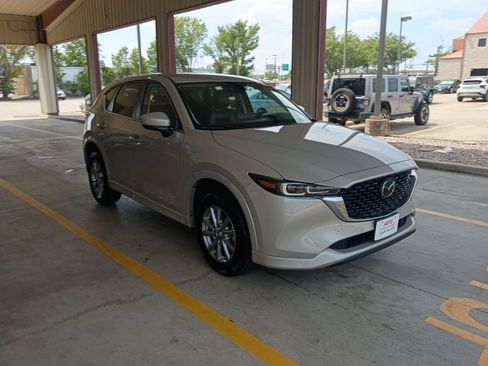 Used 2025 MAZDA CX-5 AWD 2.5 S w/ Select Package image 6
