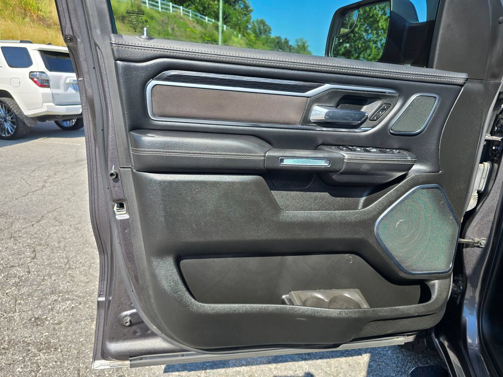 Used 2024 RAM 1500 Laramie AWD/4WD image 45