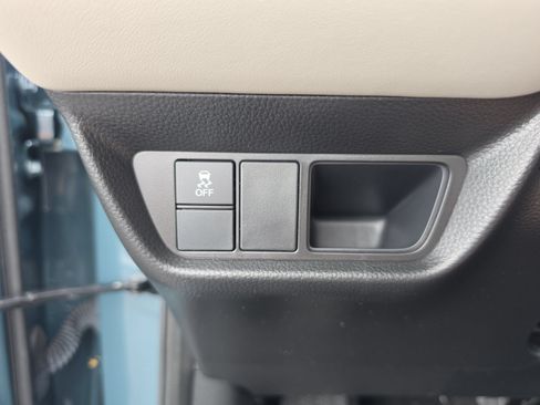 Certified 2025 Honda HR-V LX image 20