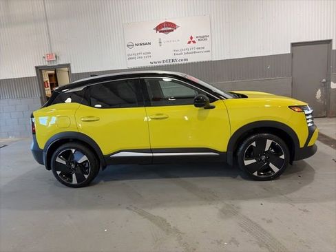 New 2026 Nissan Kicks SR image 2