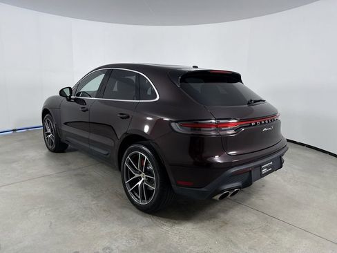 Certified 2024 Porsche Macan S AWD/4WD image 3