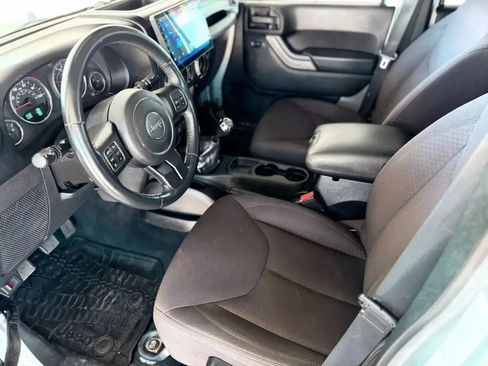 Used 2014 Jeep Wrangler Unlimited Sport w/ Quick Order Package 23S AWD/4WD image 16