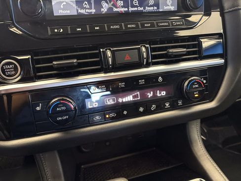 Used 2023 Nissan Pathfinder SL w/ SL Premium Package FWD image 20