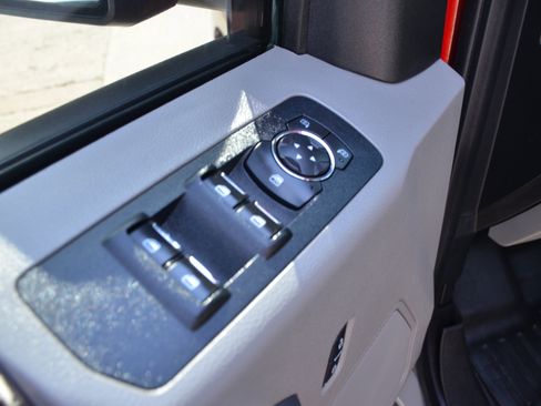 Used 2019 Ford F150 XLT AWD/4WD image 52