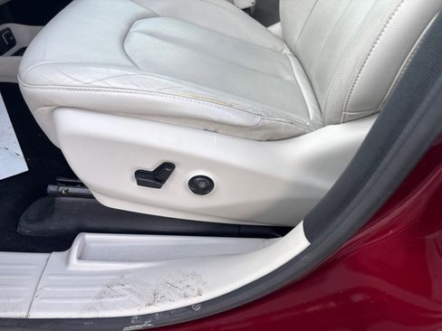 Used 2018 Chrysler Pacifica Touring-L Plus w/ Advanced Safetytec Group image 19