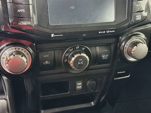 Used 2018 Toyota 4Runner TRD Off-Road Premium w/ Convenience Package AWD/4WD image 14