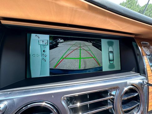 Used 2014 Rolls-Royce Ghost image 24