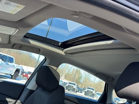 Used 2024 Honda Accord EX image 19