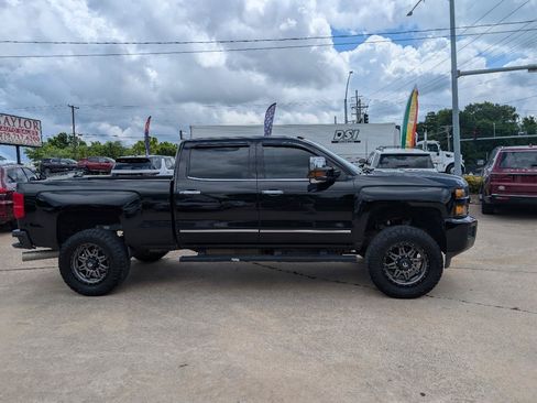 Used 2016 Chevrolet Silverado 2500 LTZ w/ Duramax Plus Package AWD/4WD image 4