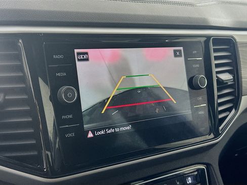 Used 2023 Volkswagen Atlas Cross Sport SE image 22