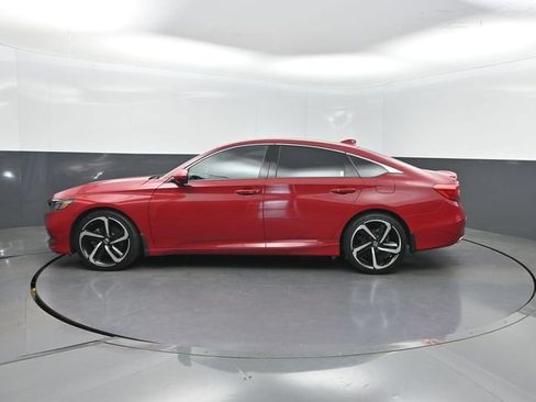 Used 2019 Honda Accord Sport image 3