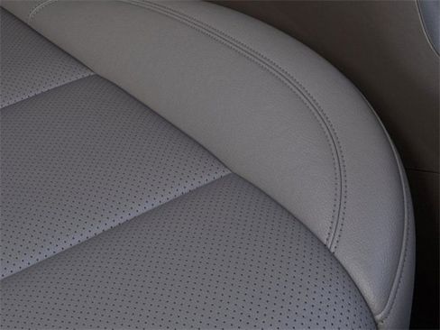 New 2025 GMC Sierra 1500 SLT image 21