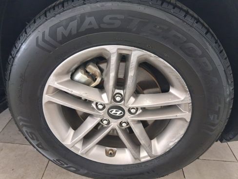Used 2017 Hyundai Santa Fe Sport FWD image 11