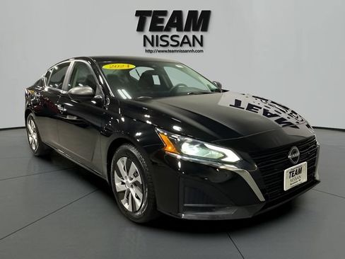 Certified 2024 Nissan Altima 2.5 S FWD image 1