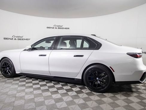 Used 2023 BMW i7 xDrive60 AWD/4WD image 11