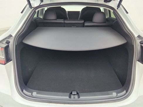 Used 2023 Tesla Model Y Long Range image 26