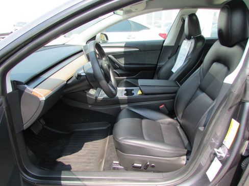 Used 2023 Tesla Model 3 Standard Range RWD image 15
