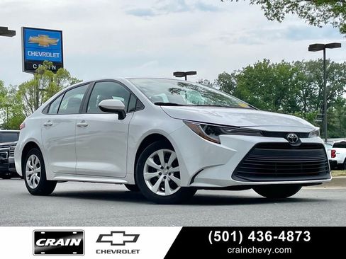 Used 2024 Toyota Corolla LE FWD image 1