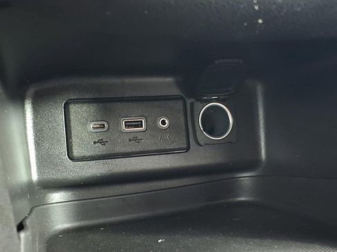 Used 2022 Chevrolet Equinox LT image 24