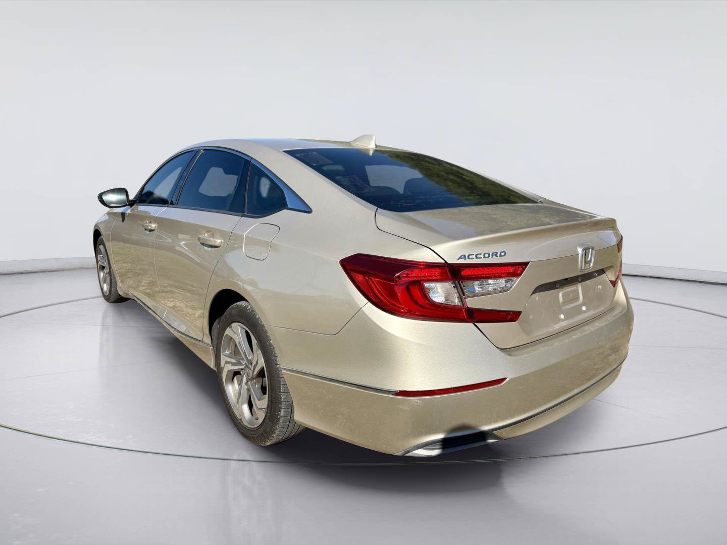 Used 2018 Honda Accord EX-L image 6